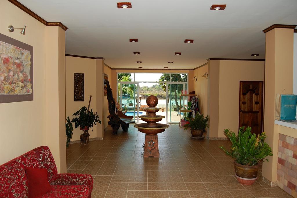 Changthai Comfort Guest House Удон-Тхани Экстерьер фото